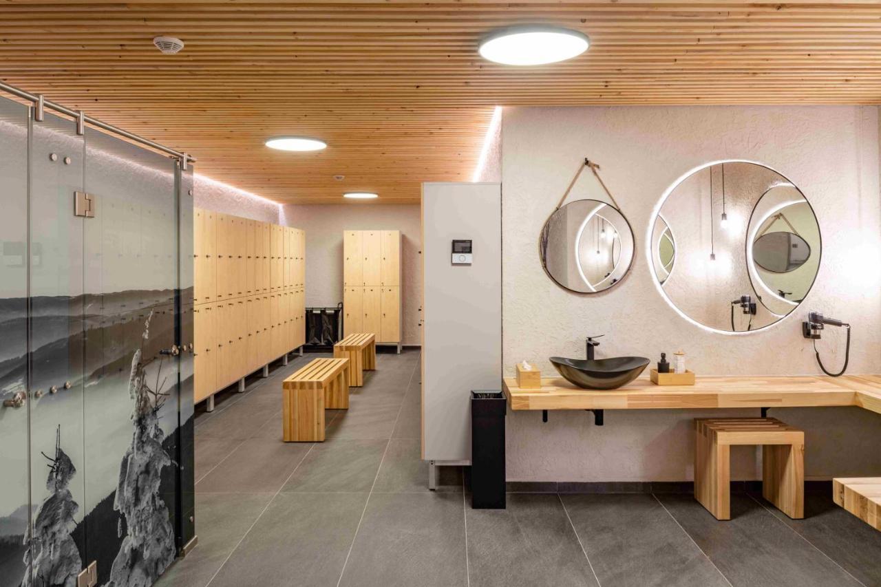 Wellness Hotel Ondrasuv Dvur بيلا المظهر الخارجي الصورة