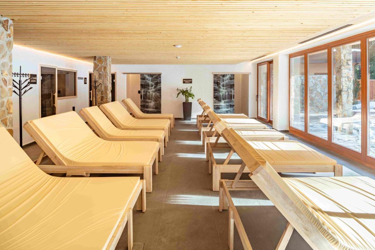 Wellness Hotel Ondrasuv Dvur بيلا المظهر الخارجي الصورة