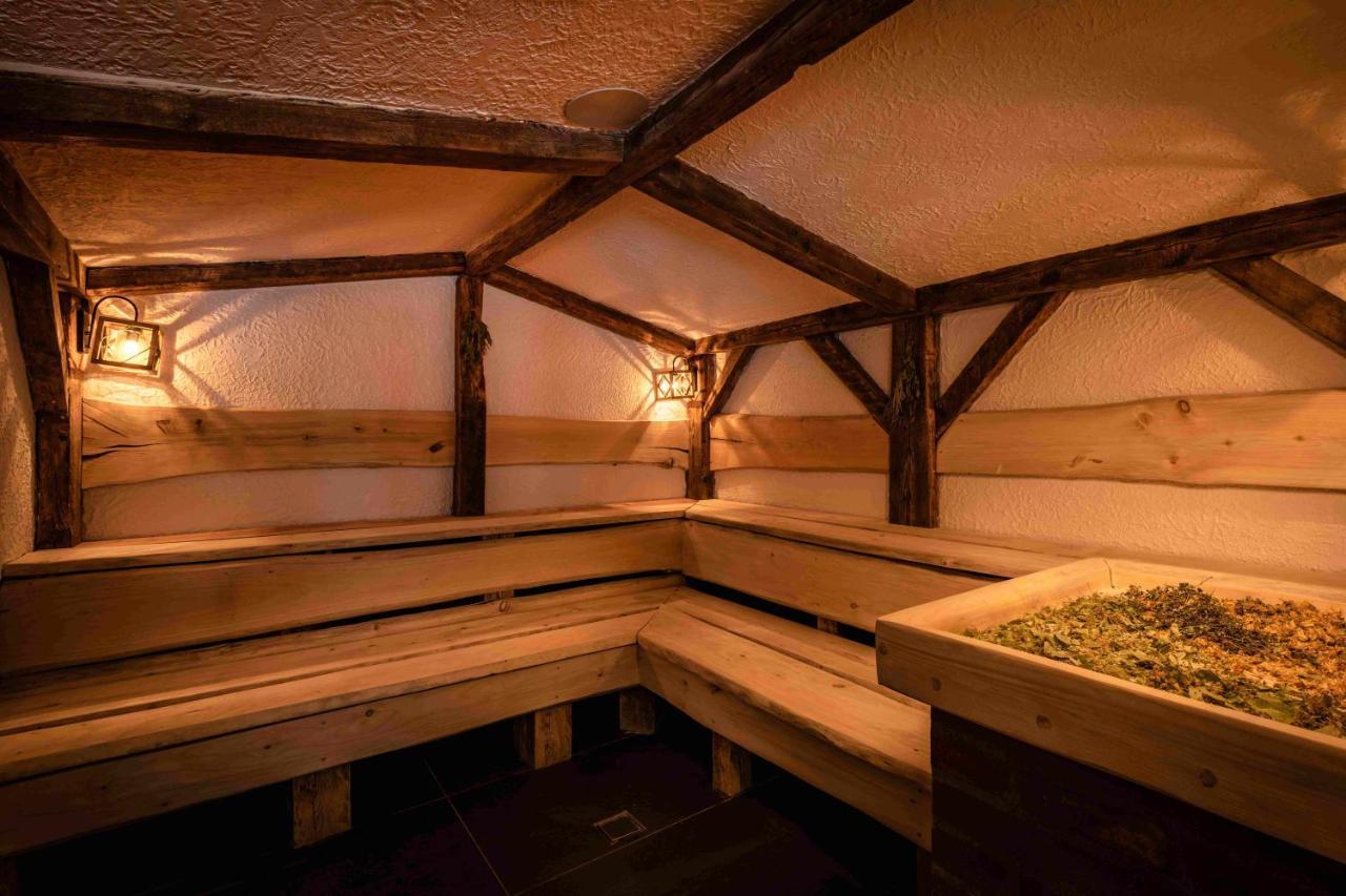 Wellness Hotel Ondrasuv Dvur بيلا المظهر الخارجي الصورة