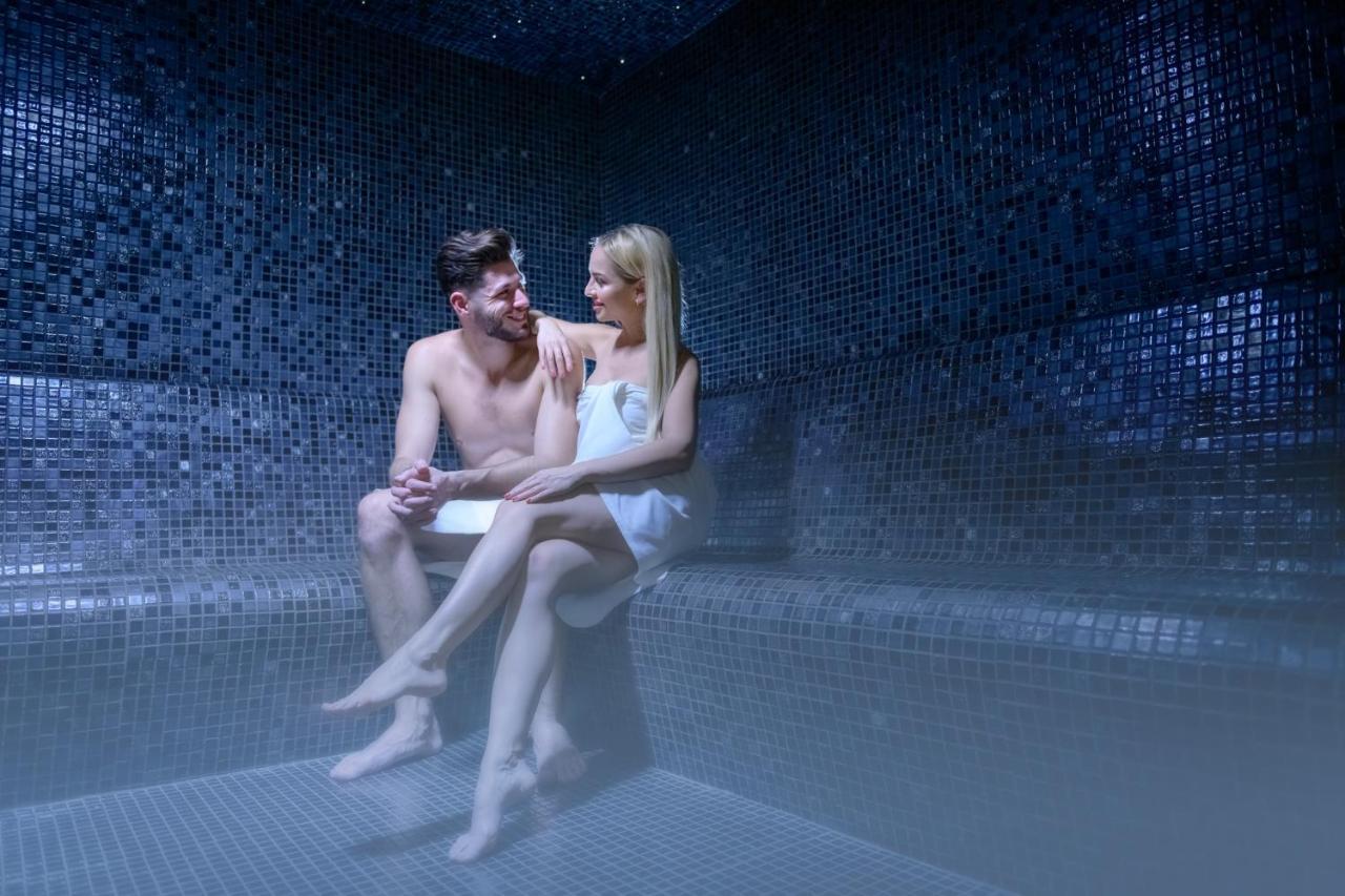 Wellness Hotel Ondrasuv Dvur بيلا المظهر الخارجي الصورة
